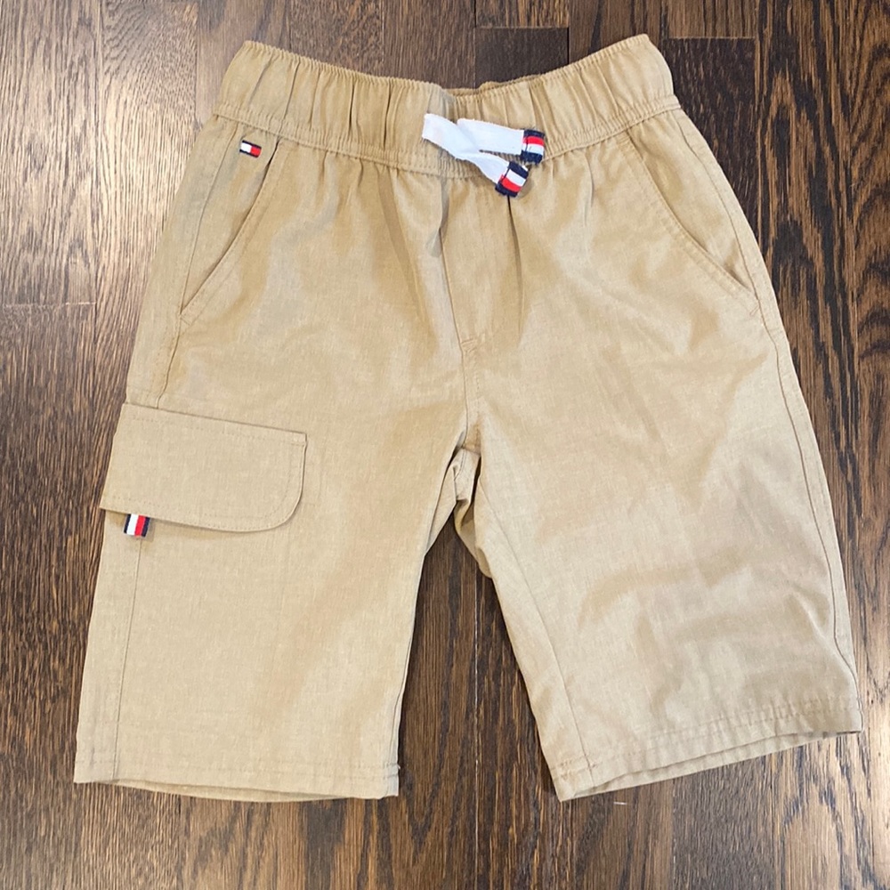 Tommy Hilfiger Boys Cargo Tan Khaki Shorts Size Small (8-10)